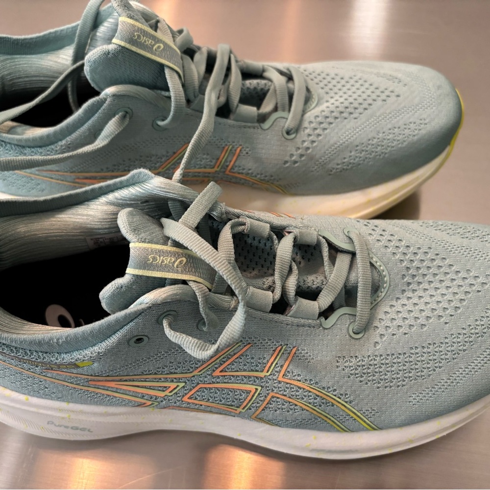 Asics Gel Nimbus Sz 10 light green GREAT condition - Picture 2 of 11